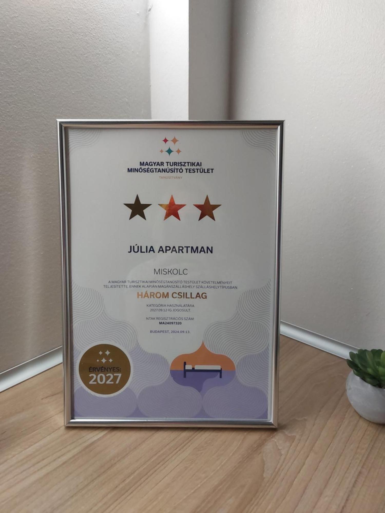 Julia Apartman Miszkolc Zewnętrze zdjęcie